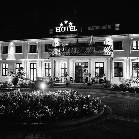 Hotel Swietoborzec Lobez Exterior photo