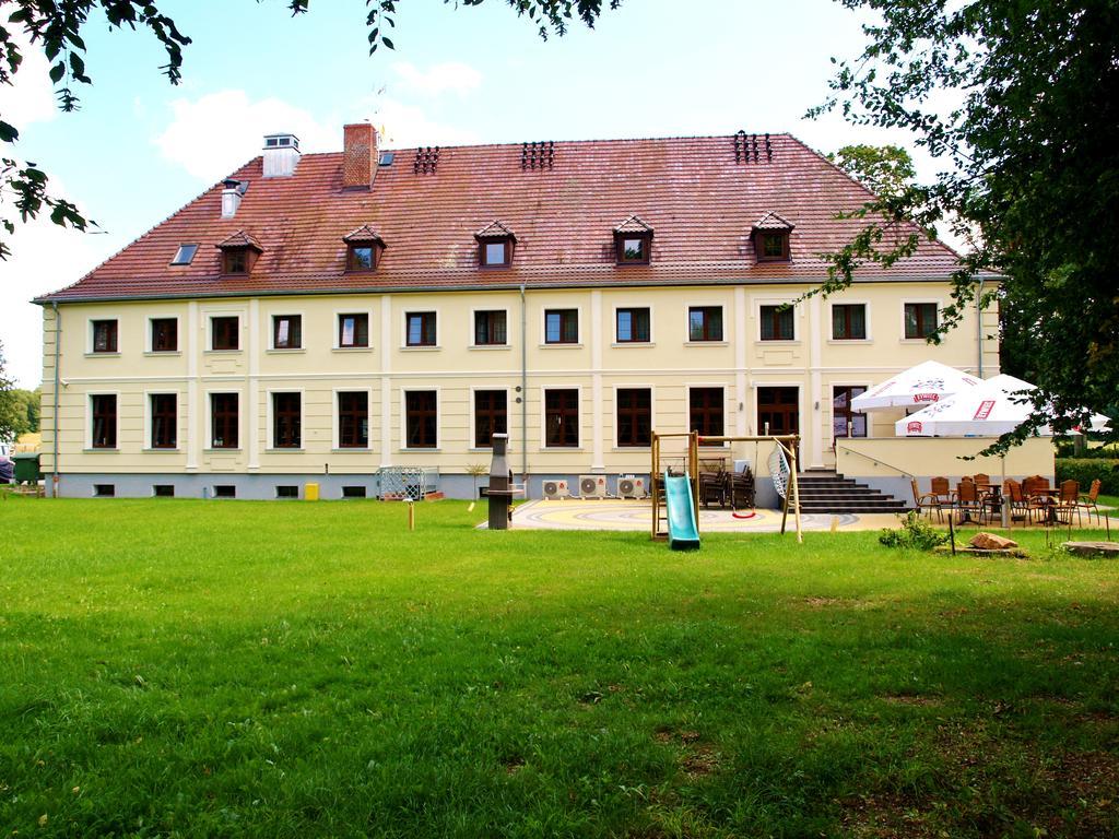 Hotel Swietoborzec Lobez Exterior photo