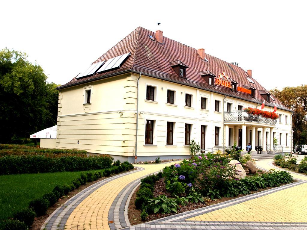 Hotel Swietoborzec Lobez Exterior photo