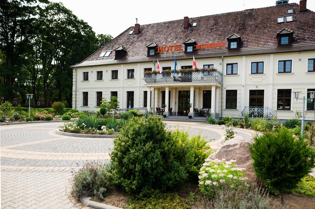 Hotel Swietoborzec Lobez Exterior photo